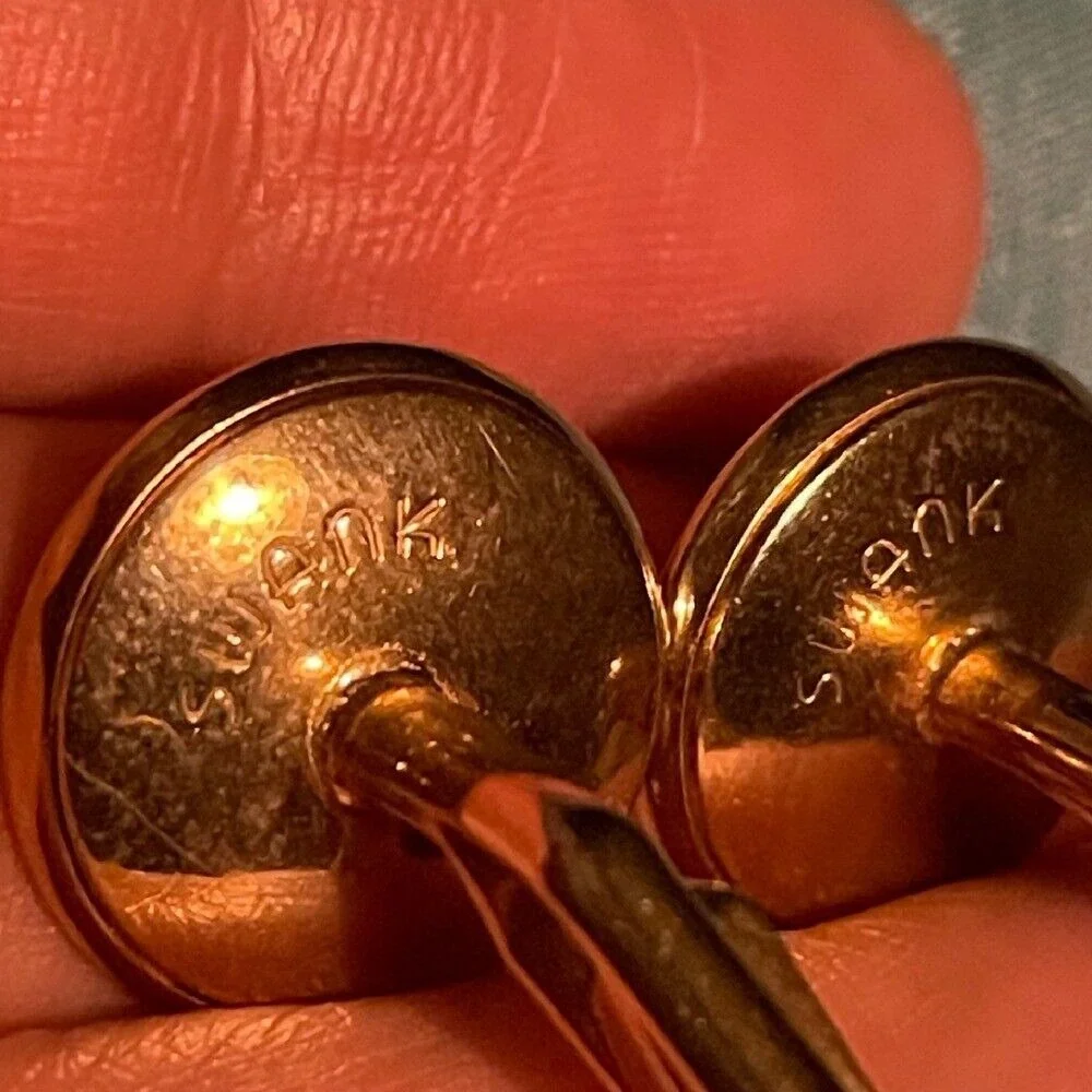 Swank round‎ ribbed striped Gold Tone Cufflinks with Red Stone Accent Vintage